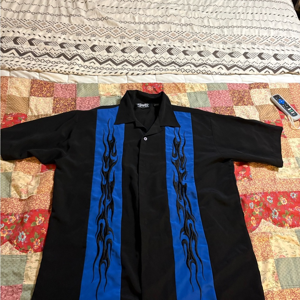 Dragonfly men’s large  Black Shirt with Blue Accents